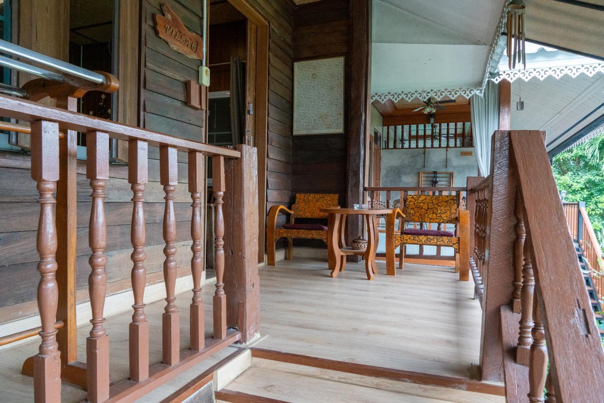 Buri Gallery House Chiang Mai Rum bild